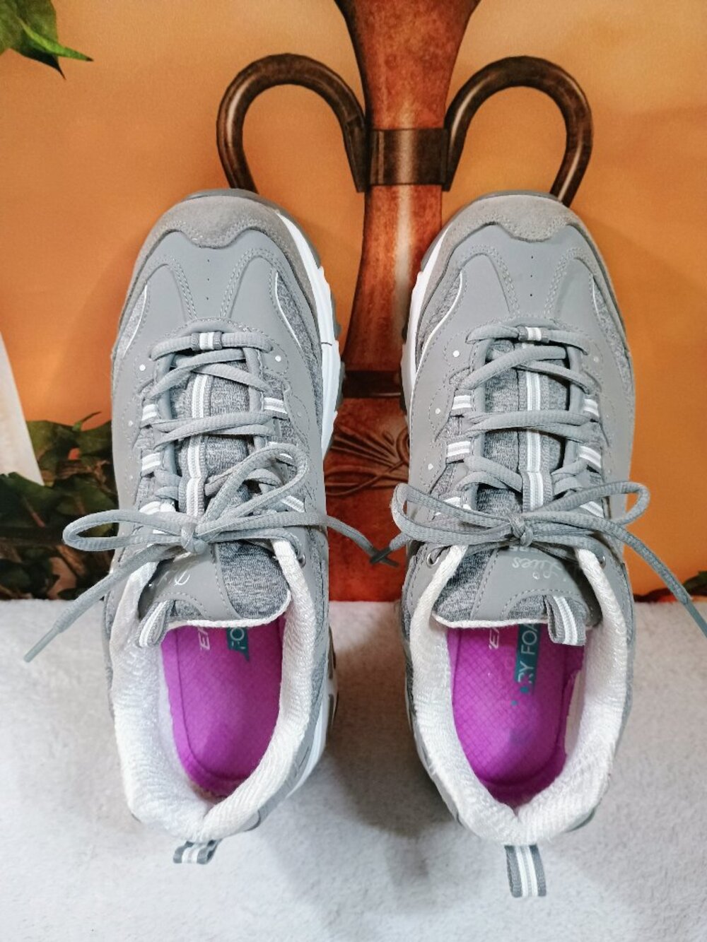 EUC Skechers Sz 10 Gray D'Lites Me Time Retro Chunky Comfort Dad Sneakers